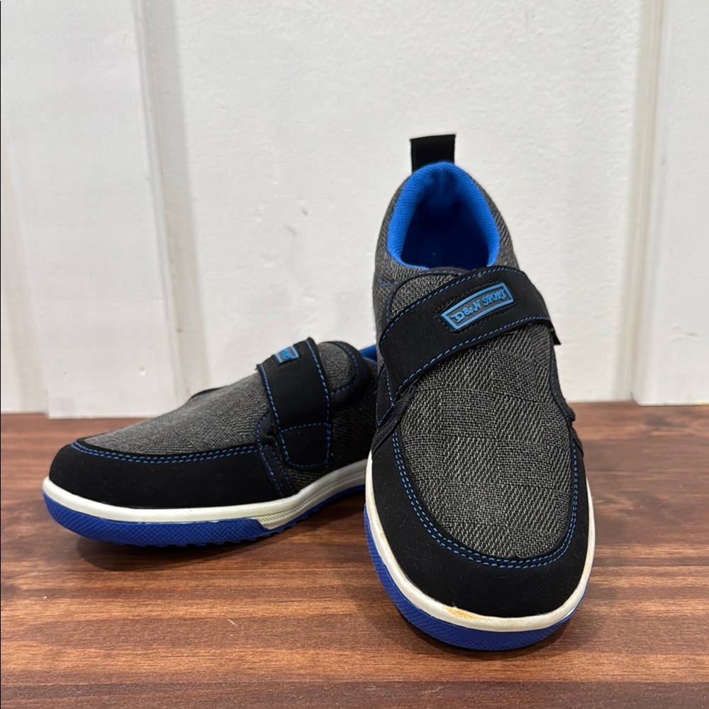 D & N Blue and Gray Sporty Slip-On Velcro Boys Sneakers NWOT Shoes